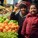 Klasse 1a besucht den Wochenmarkt